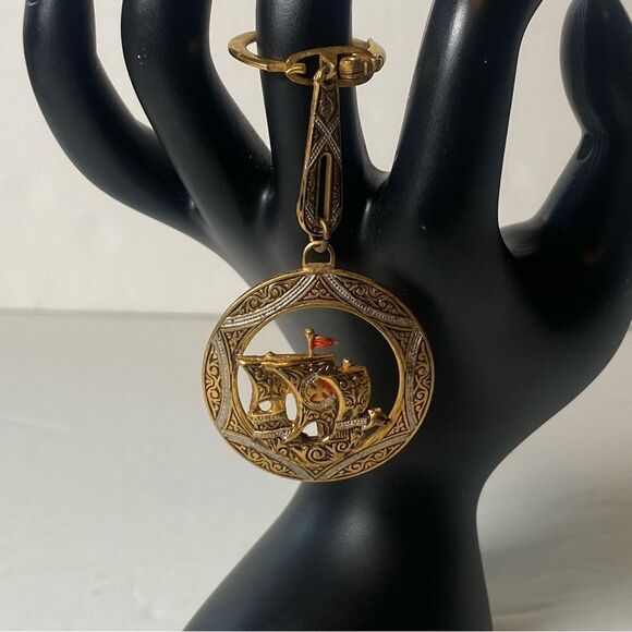 Damascene Vintage Spaniard Sailing Ship Key Chain - Picture 1 of 7